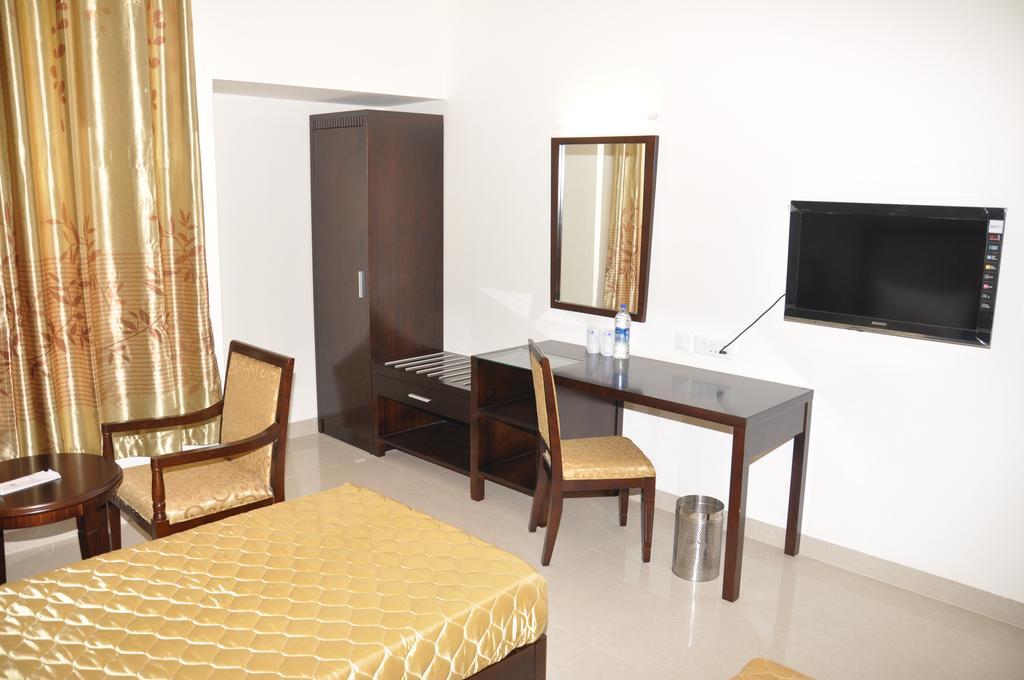 Hotel Alps Residency Krishnagiri Esterno foto