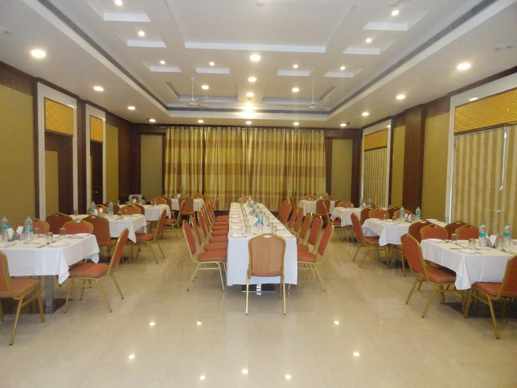 Hotel Alps Residency Krishnagiri Esterno foto