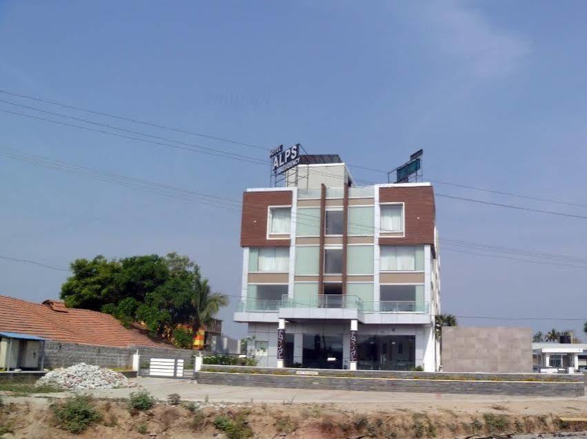 Hotel Alps Residency Krishnagiri Esterno foto